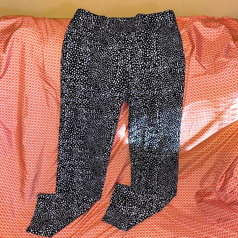 Patterned straight leg pant